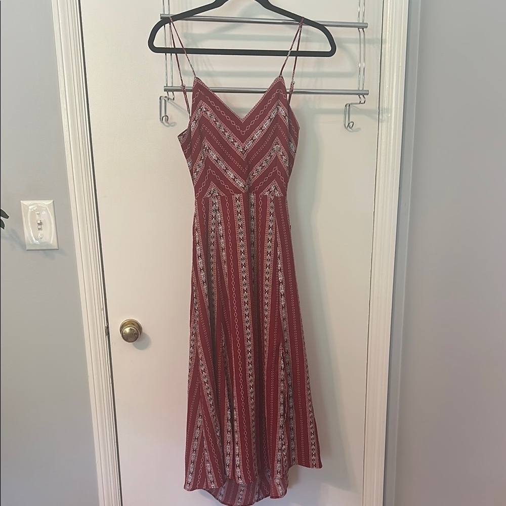 Elegant Red Patterned Midi Dress